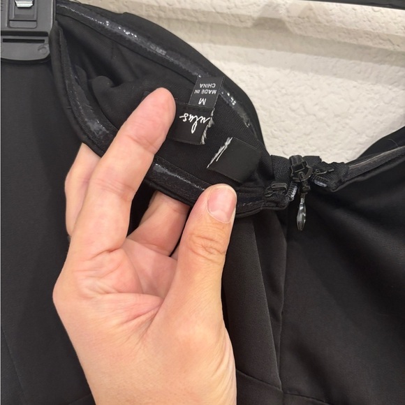 Size M - NWOT Lulus Upscale Poise Black‎ Satin Bow Strapless Maxi Dress - Picture 6 of 9